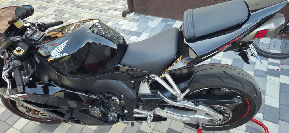 Продам Honda FireBlade cbr1000rr