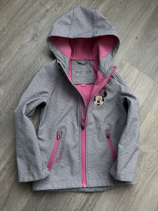 Легенька куртка на дівчинку