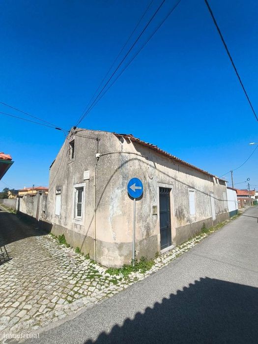 Moradia com história a poucos minutos do mar — Vieira de Leiria, Leiria