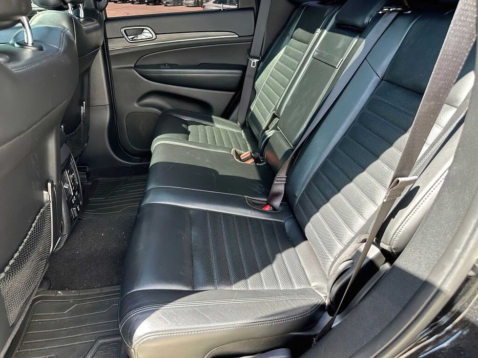 Jeep Grand Cherokee      2020