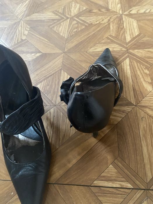 Туфлі човники шкіряні 37 розмір