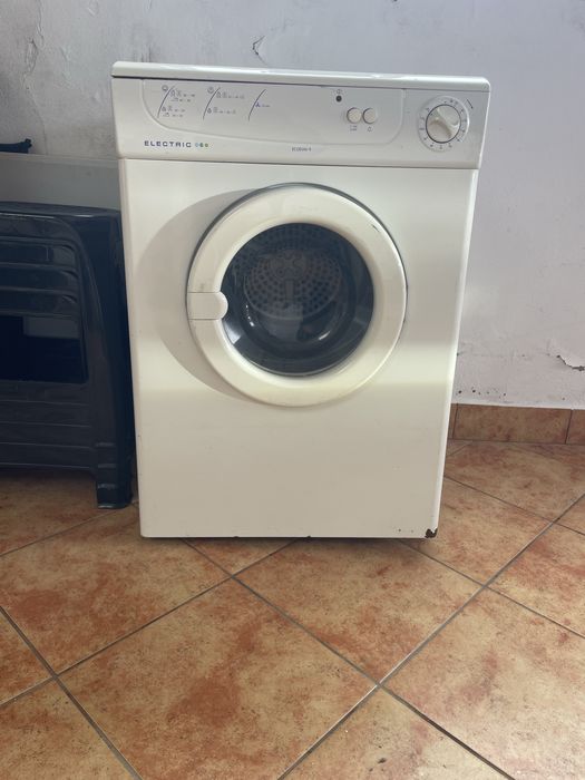 Máquina de secar roupa