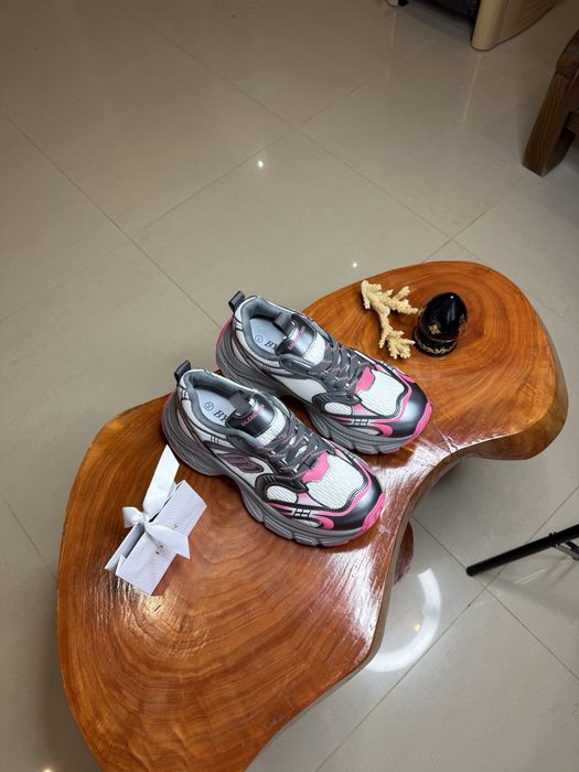 Кросівки жіночі Balenciaga