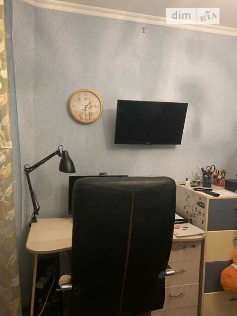 Продаж трьохкімнатної квартири 5/9 пов Розділ. кімнати Сади №14851