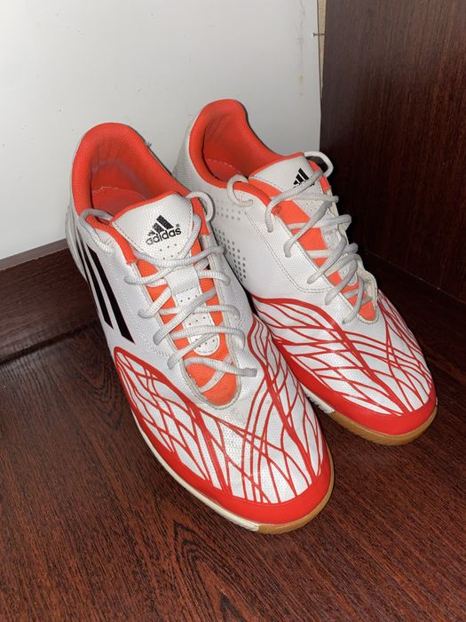 Футзалки adidas білі