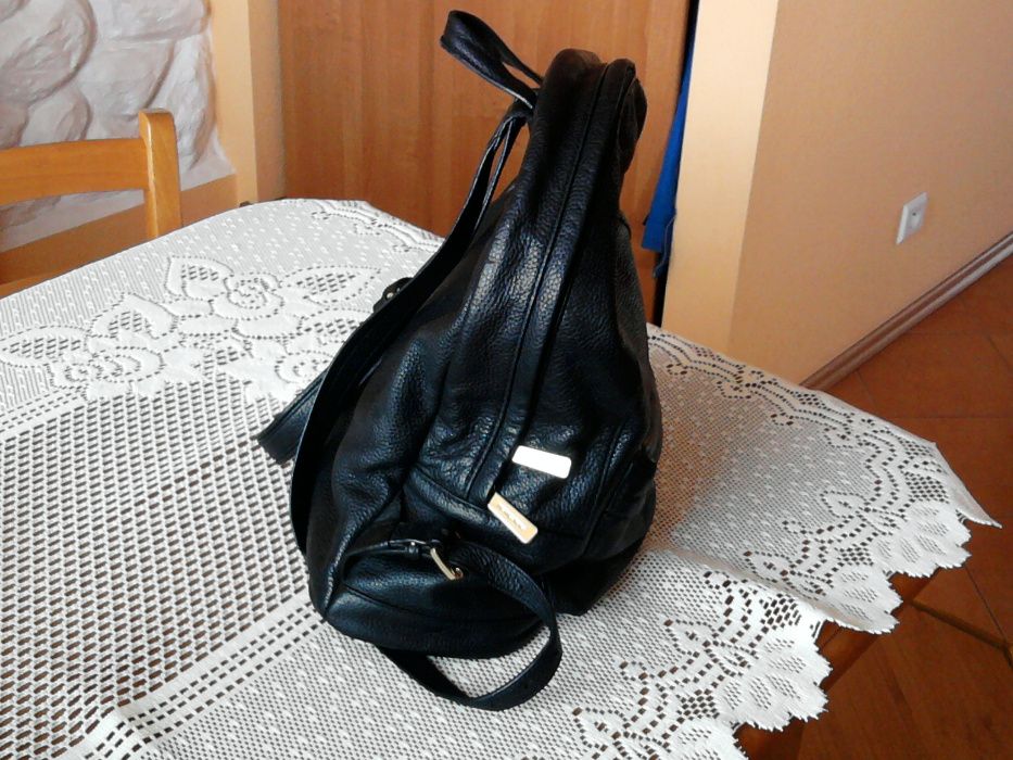 Oryginalny sygnowany czarny skórzany plecak Michael Kors !!!