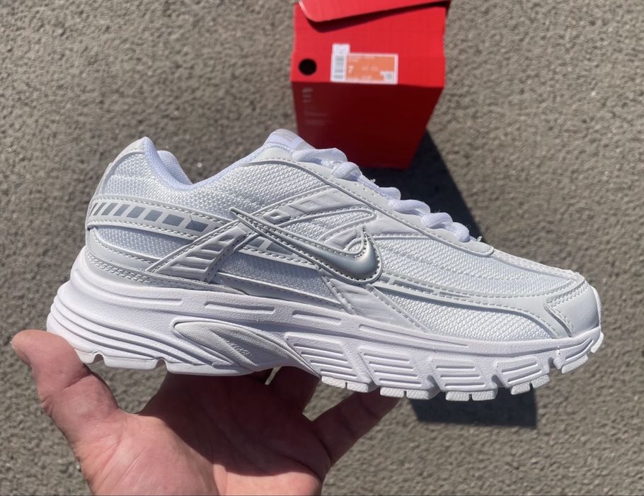 Nike Initiator White 36-40 в наявності.