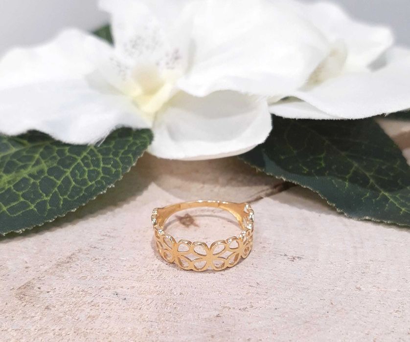 Złoty pierścionek p.585/1,38g ażurowa obrączka