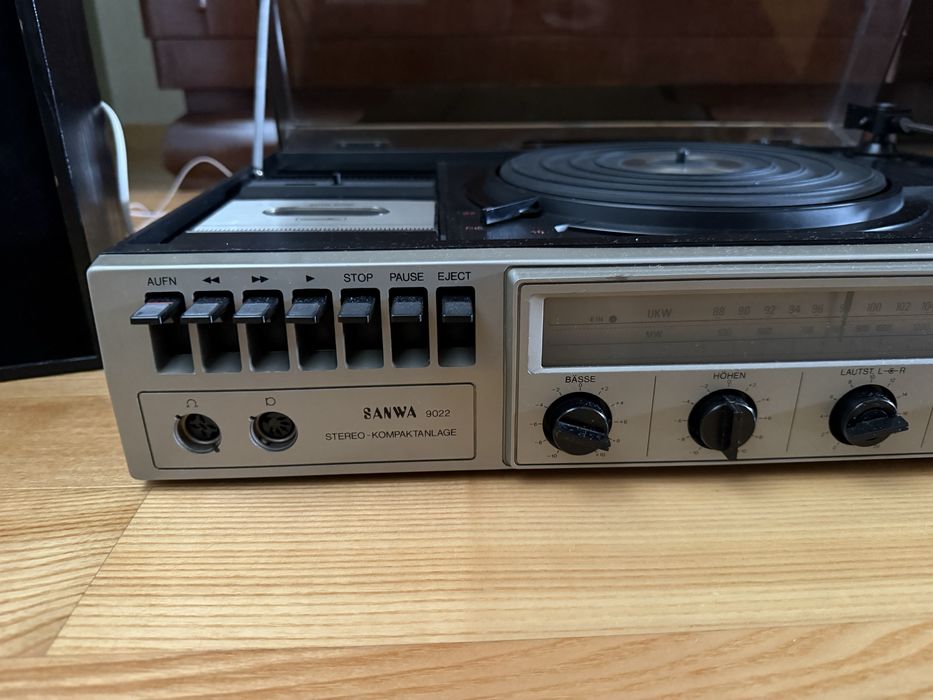 Gramofon, radio, magnetofon kasetowy - kombajn!