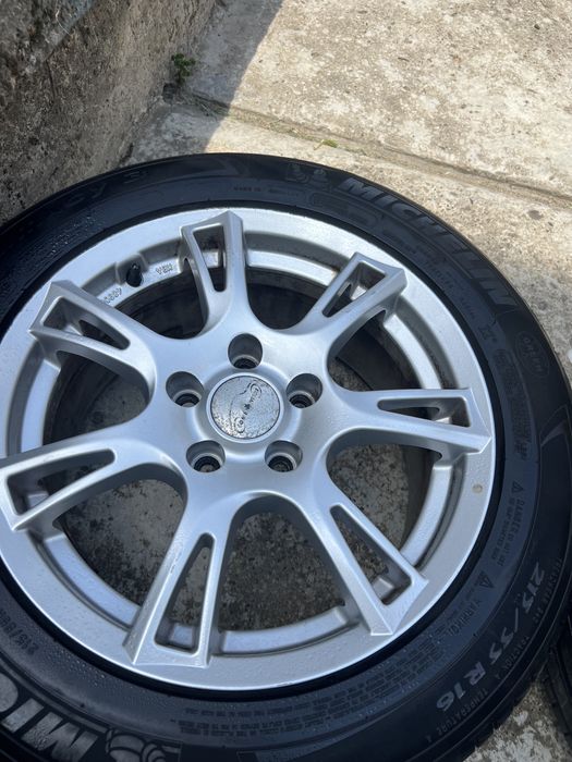 Шини с дисками Skoda Seat Audi VAG 215/55 R16 Літо 2015 рік Michelin 80%  5.112 розболтовка