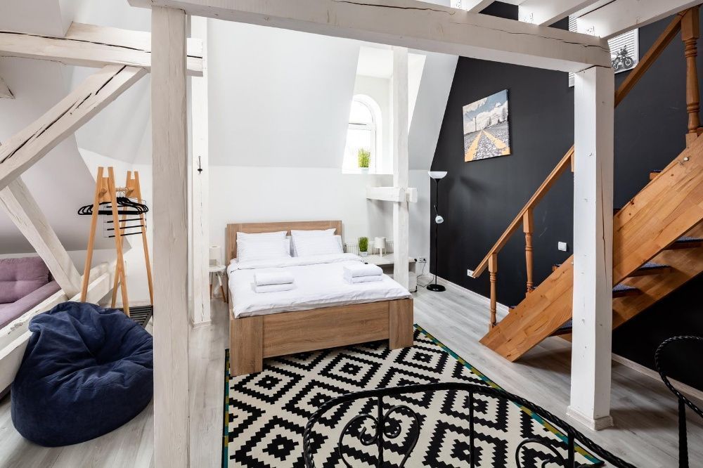 вул. Мартовича 3/Оренда Подобово дворівневі апартаменти/для 6 осіб