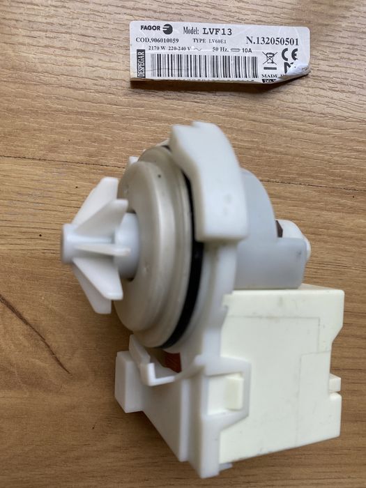 Maquina Lavar Loiça Fagor : Bomba esgoto