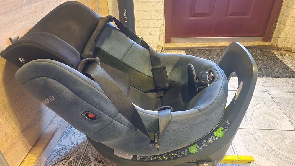 Fotelik samochodowy obrotowy Swandoo Marie 3