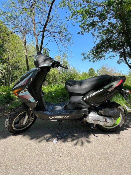 Продам скутер Viper r2