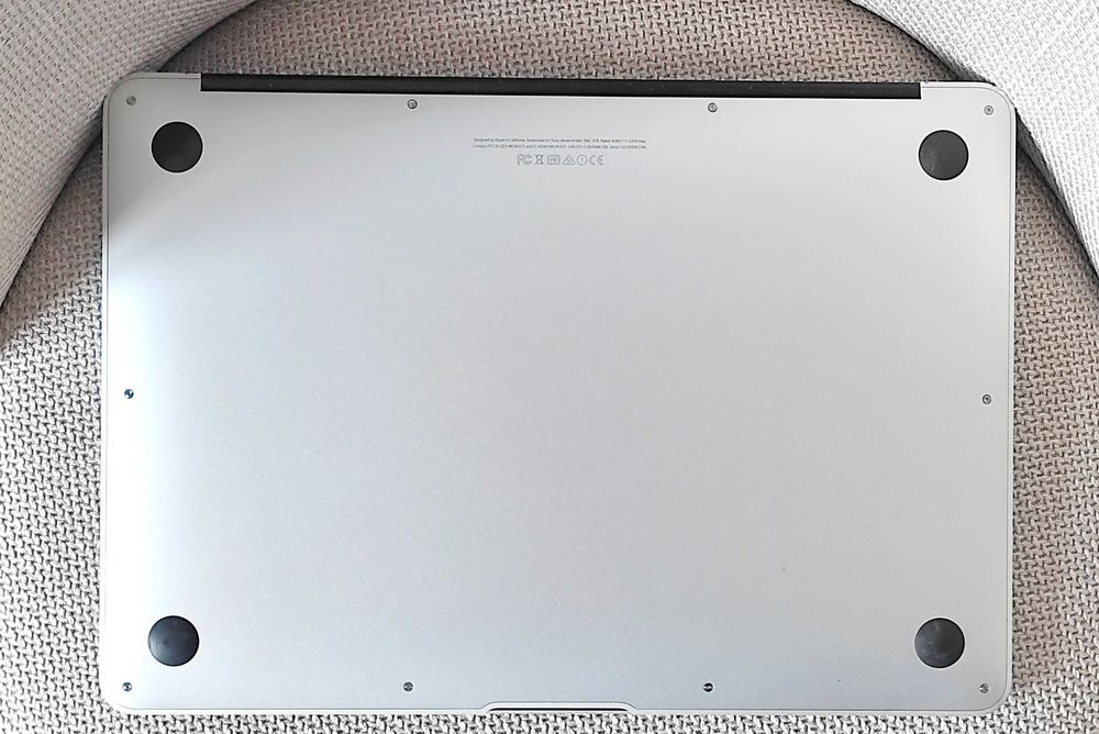 MacBook Air 13 (Core i5, 8/256ГБ, АКБ 6-8 годин) Ноутбук Apple 2017