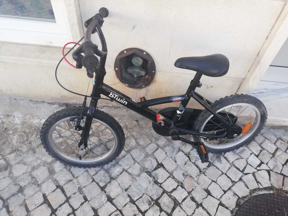 vendo bicicleta para criança roda 16 em bom estado