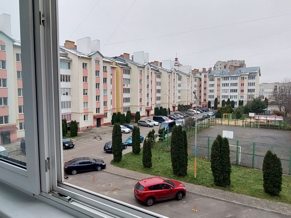 Люкс біля Порт-сіті(погодинно 600, на добу від 1300)