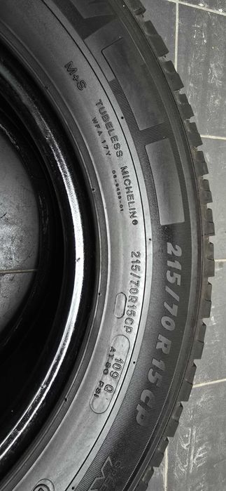4 Pneus Michelin Agilis Camping 215/70/R15 CP M+S