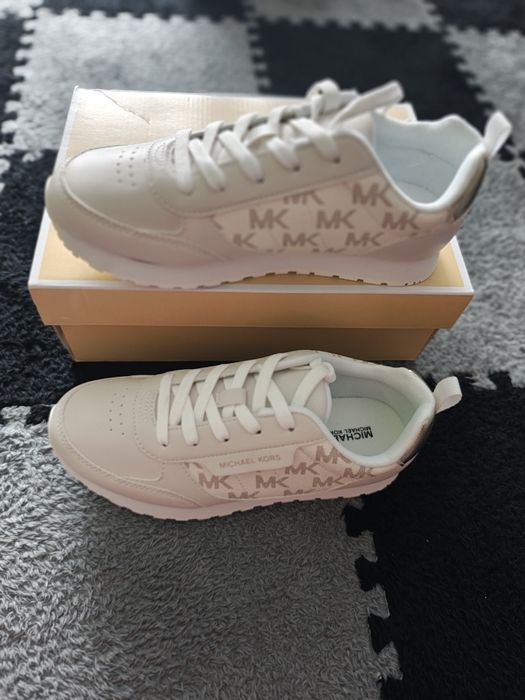 Nowe buty Michael Kors