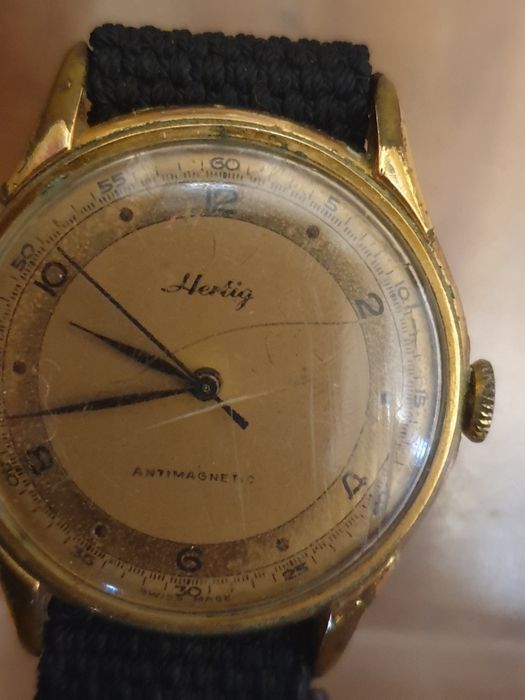 Relógios a corda e automático