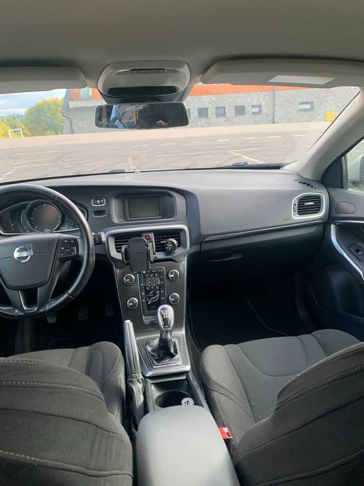 Volvo v40 d2 ...