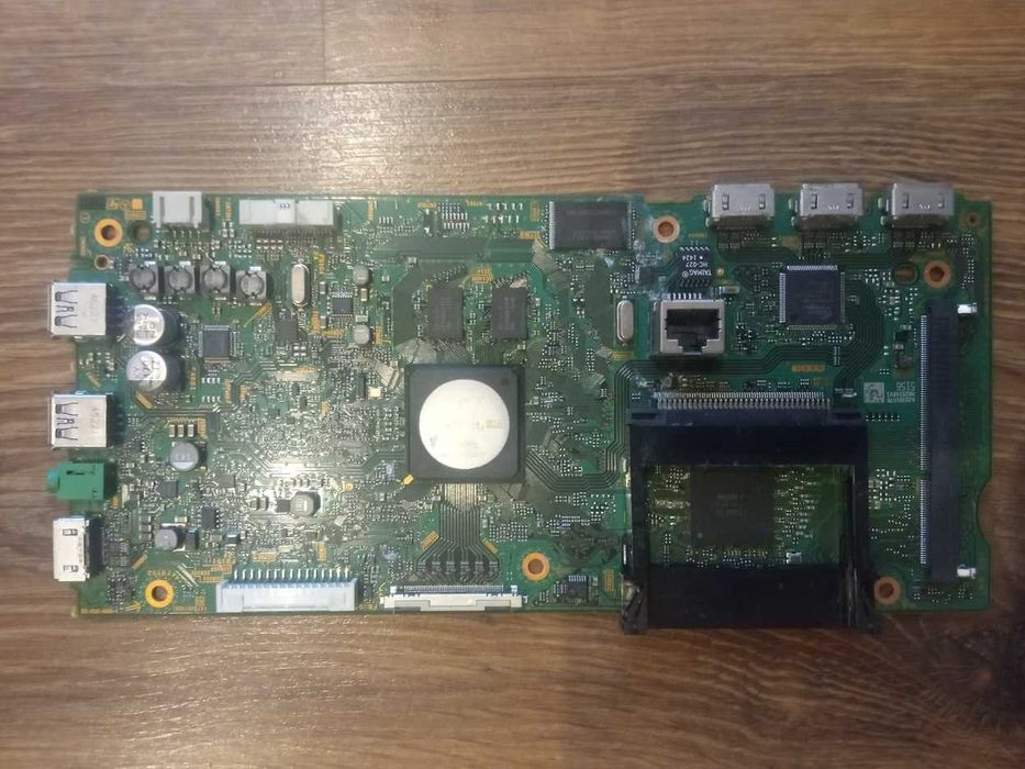 Płyta główna Sony 40W605B uszkodzona, po zalaniu.