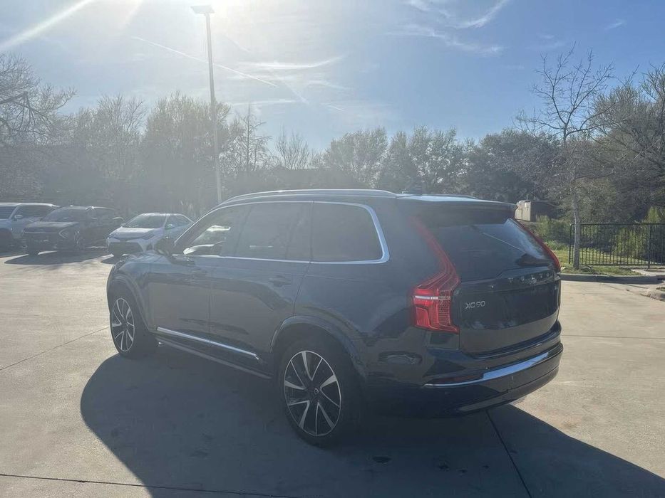 Volvo XC90 B6 Plus Bright Theme 7-Passenger      2023