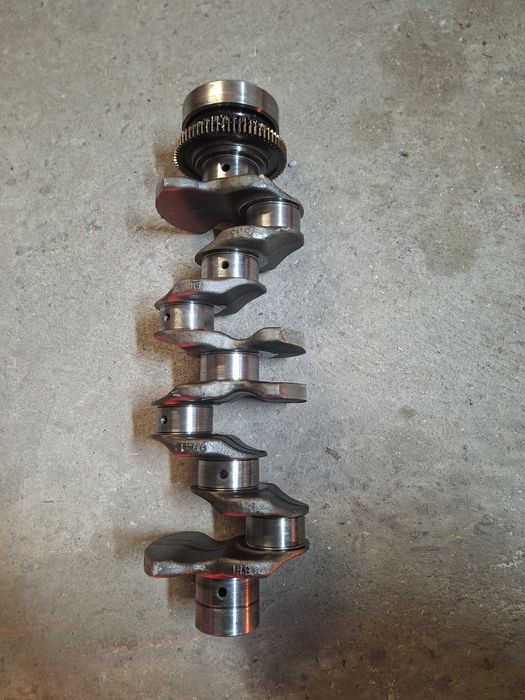 Колінвал до Opel Astra j 2016 рік 1.6 дизель.