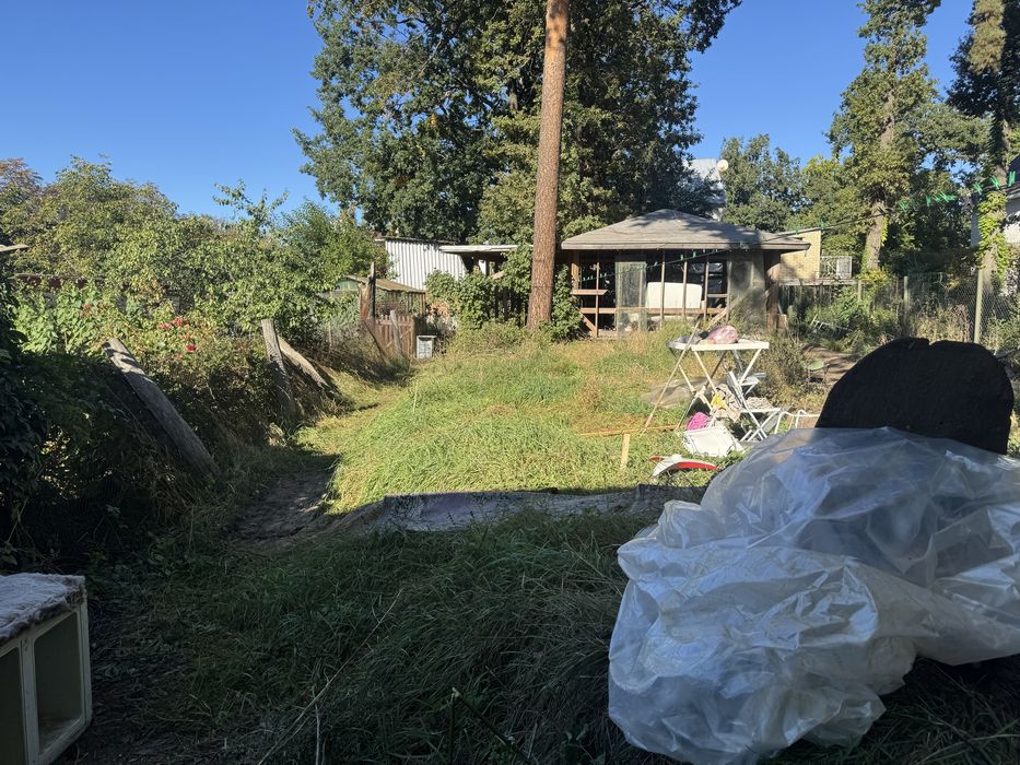 Продам ділянку в центрі Ворзеля,р-н полового будинку.Під будівництво.