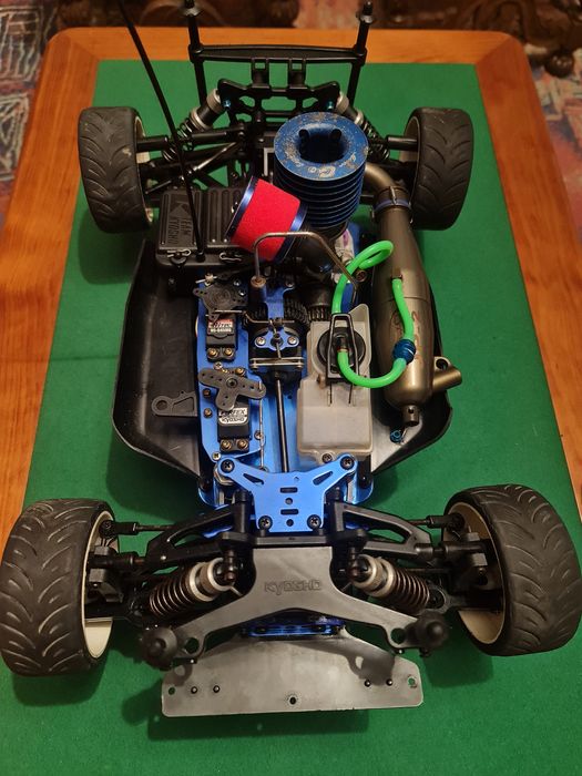 R/C kyosho Inferno GT 4WD escala 1:8