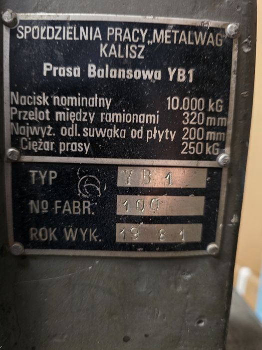 Prasa balansowa YB1
