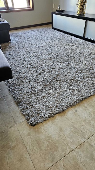 Carpete de Sala Cinzenta 2,9m x 1,9m