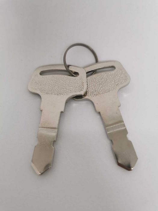 Klucz Kluczyk Kubota B1121 B1241 B2050 B2650 B3150 LX401