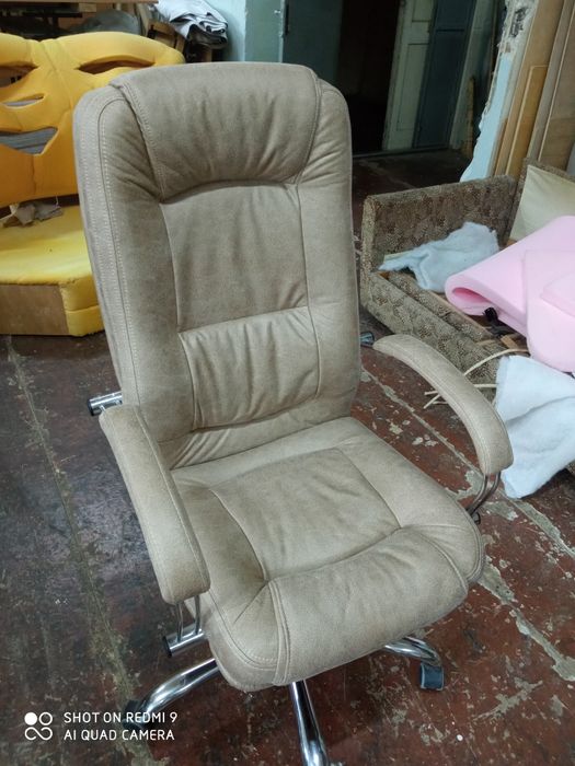Перетяжка и ремонт офисных кресел стульев .мягкой мебели. - Інші ...