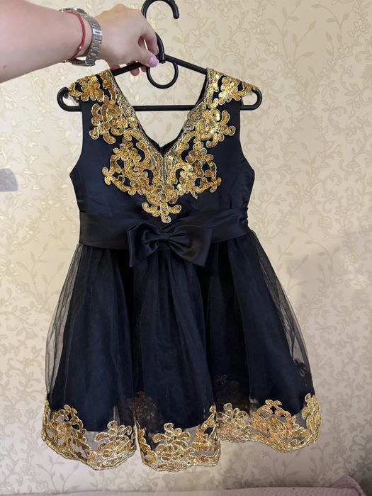 Пишна сукня на свято в садочок