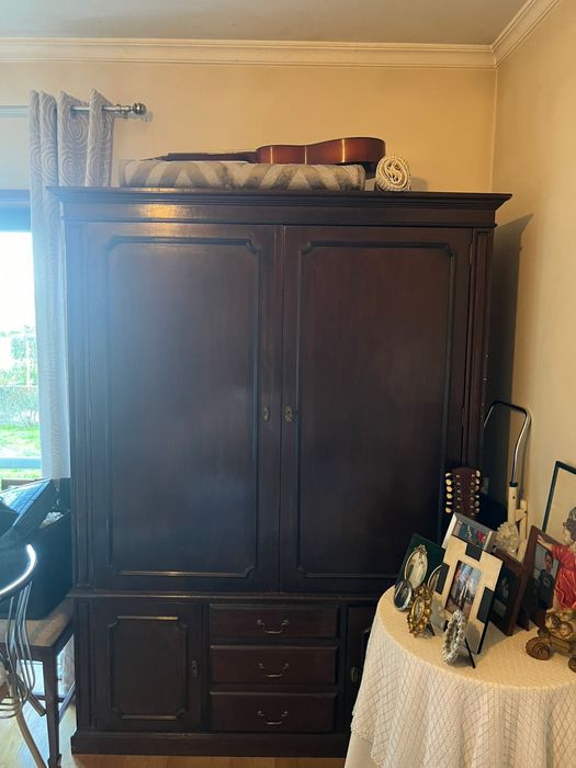 Guarda fatos madeira maciça