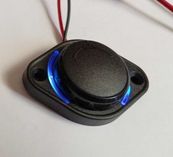 монтажная накладная  юсб зарядка 5В 3,1 А