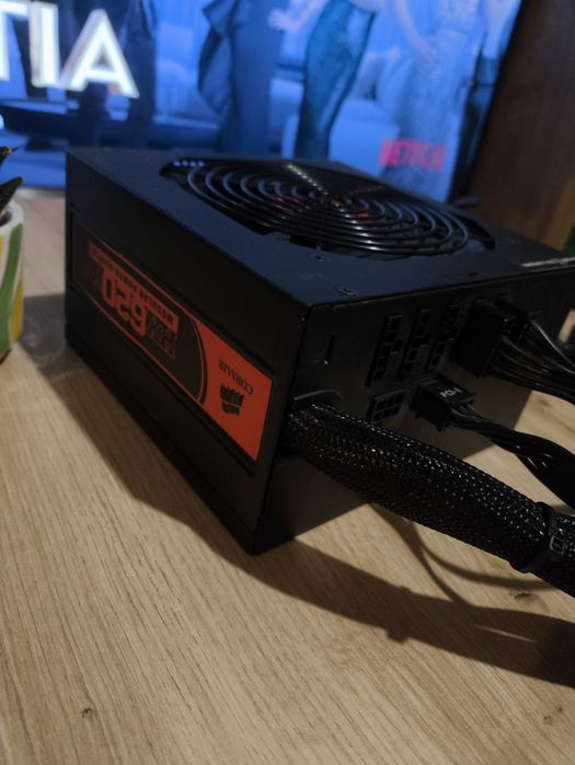 Zasilacz Corsair HX620 620W modularny, okablowanie