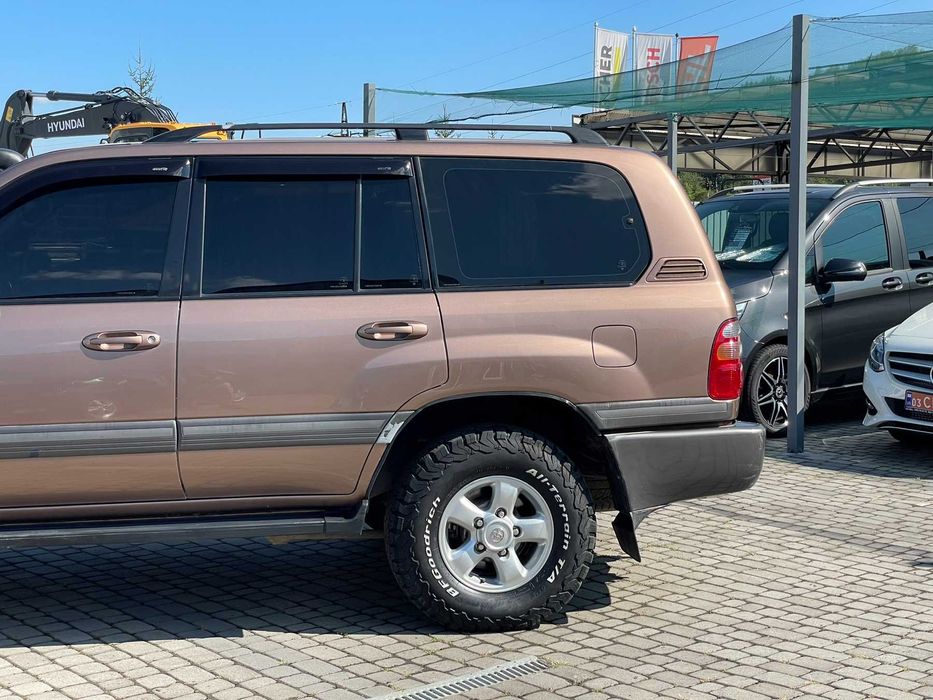 Toyota Land Cruiser