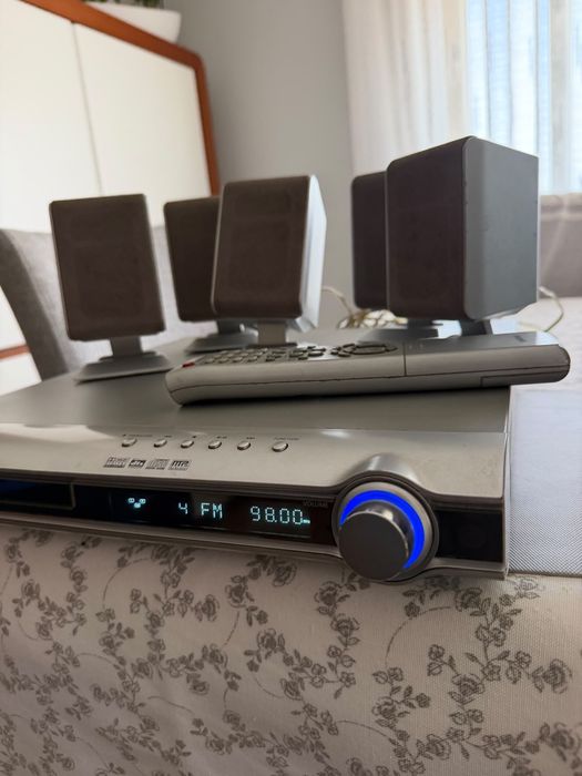Vendo Leitor de CD e Rádio