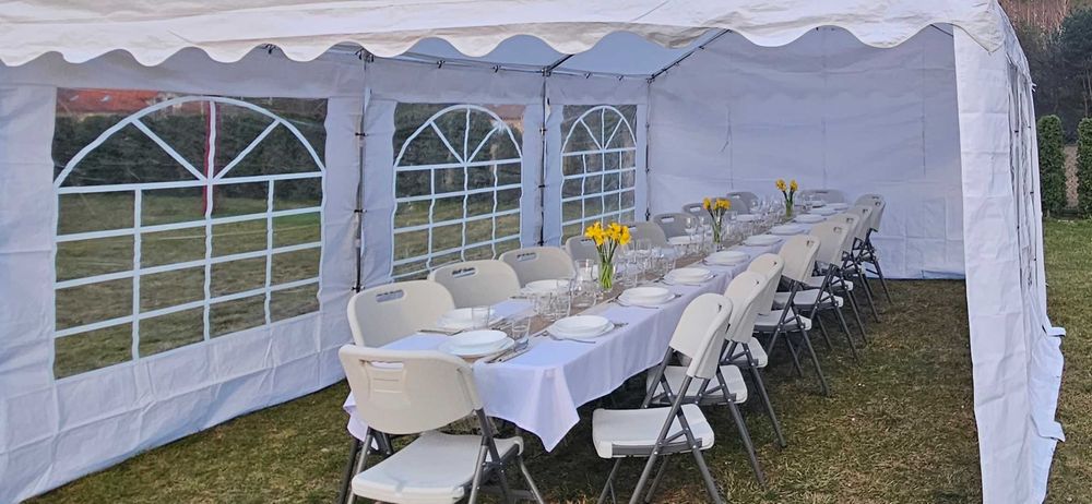 Wynajem namiotów, stołów, krzeseł, obrusów, zastawy stołowej.