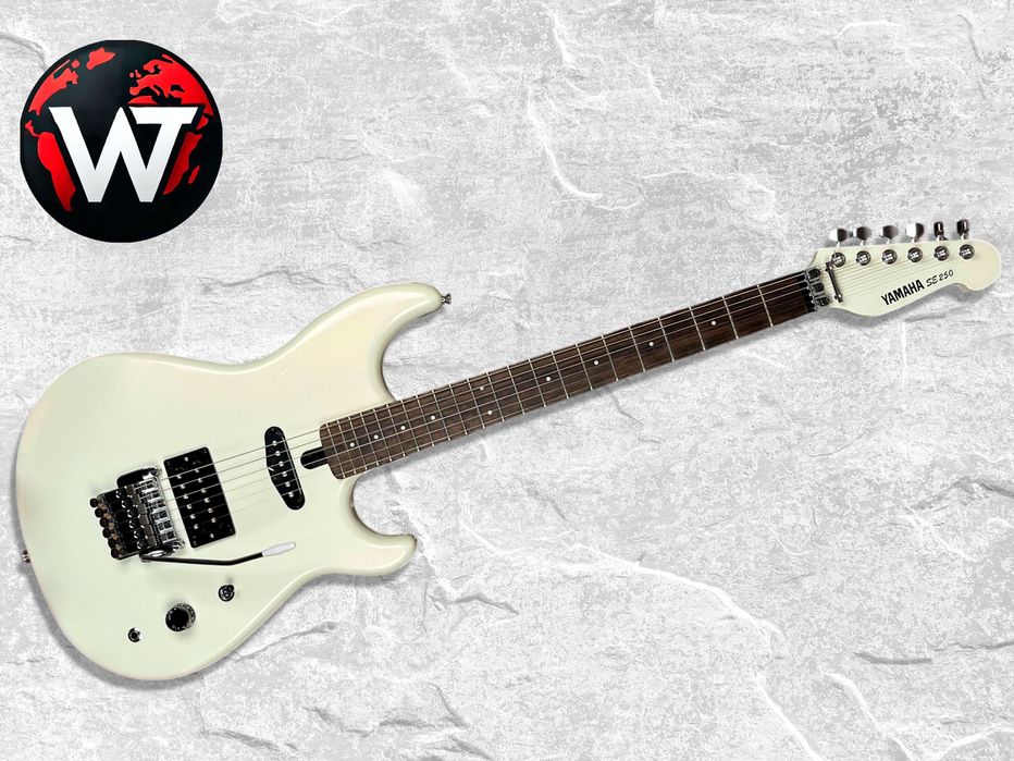 Електрогітара Yamaha SE250