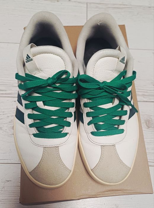 Adidas VL Court – białe sneakersy męskie
