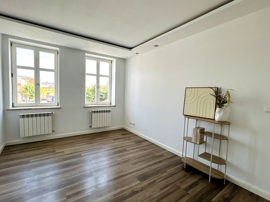 Lokal na biuro / gabinet do wynajęcia w odrestaurowanej kamienicy na Rynku