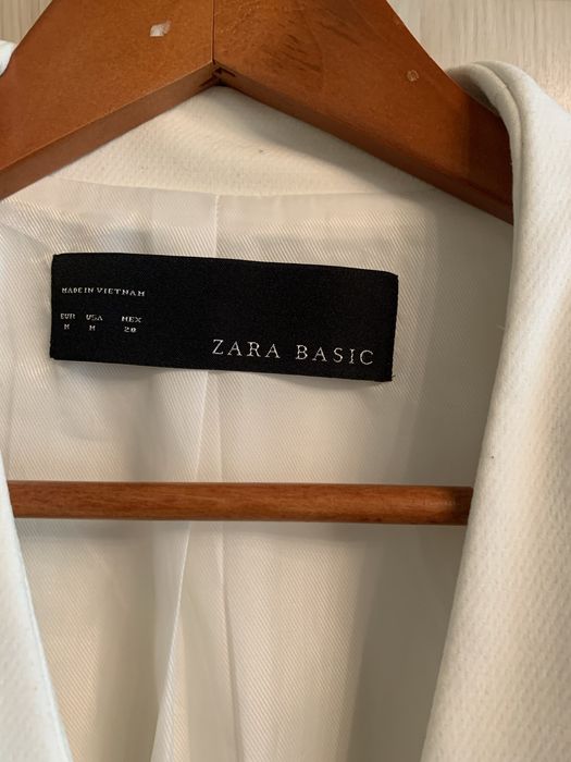 Тренч білий жіночий. Розм.M. ZARA