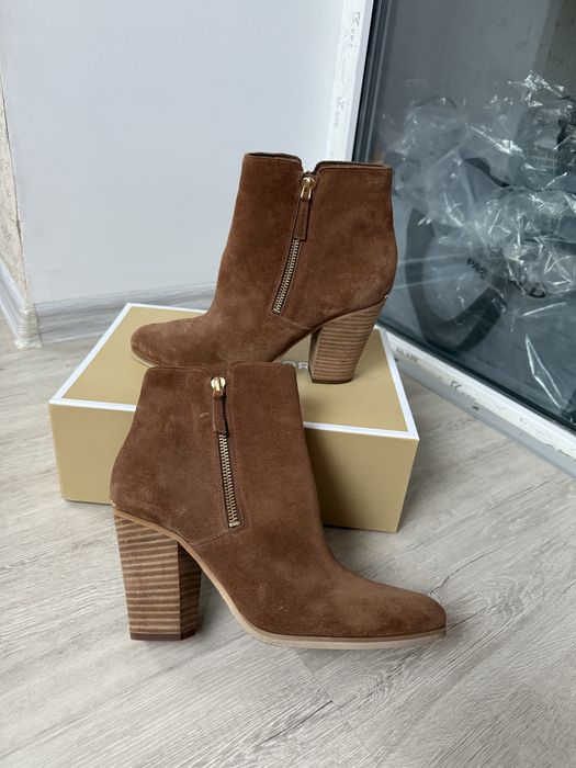 ботильйони Michael Kors