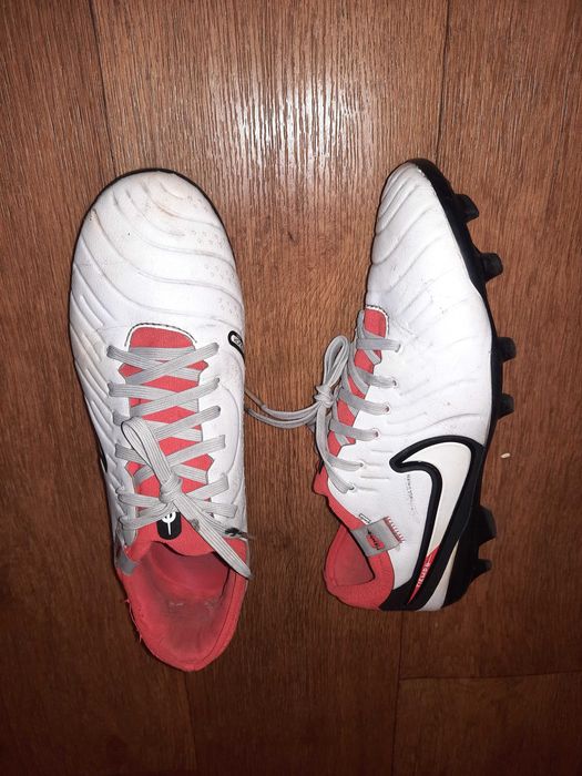 Бутци чоловічі Nike 40 розмірсороконожки