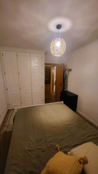 Arrenda-se T2 totalmente renovado