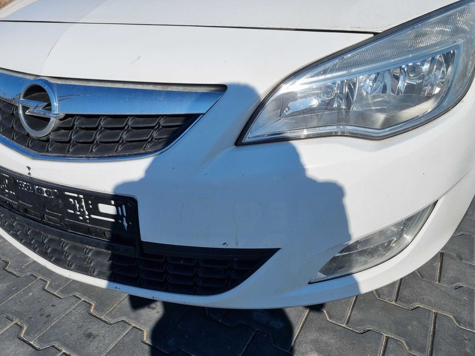Opel Astra J Kombi Przód Kompletny Z40R Europa