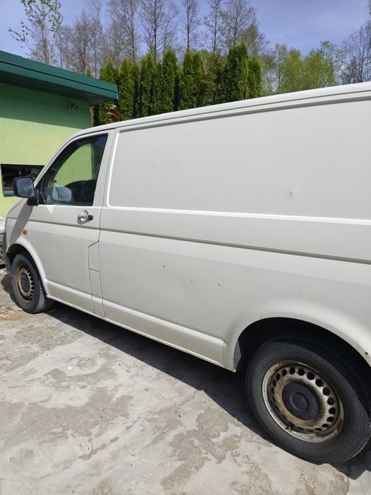 Sprzedam VW transporter T5 1.9 TDI